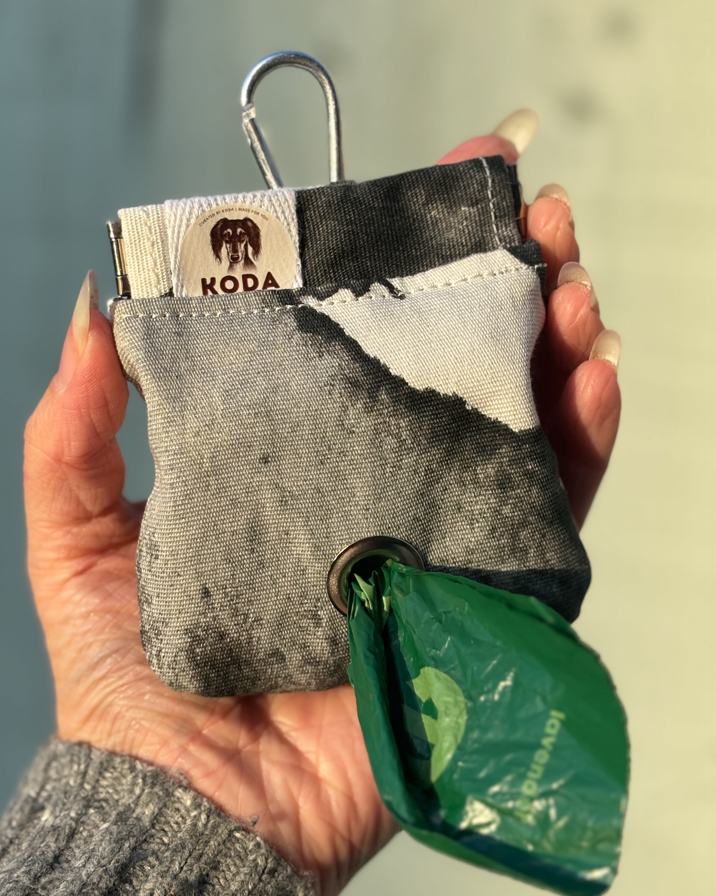 Ink Blot Poop Bag Holder